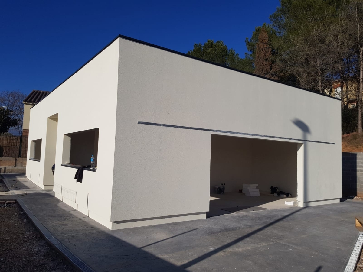 Construcció de casa unifamiliar a Garriguella